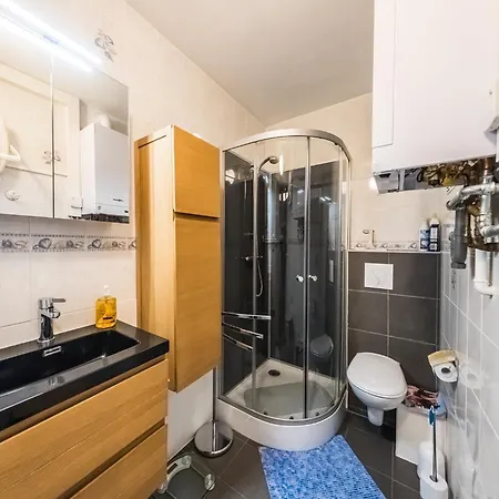 With Sleeping Area For Family, Cleaning Included *